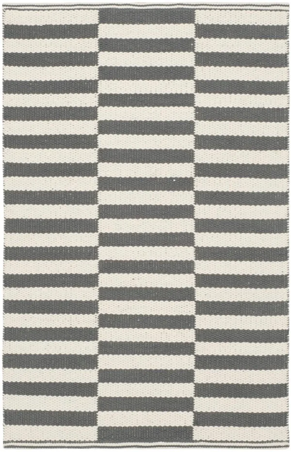 Montauk Hand Woven Cotton Rug - Exquisite Indian Craftsmanship for Timeless Home Elegance